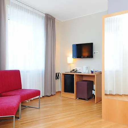 Hotel Globus 3*