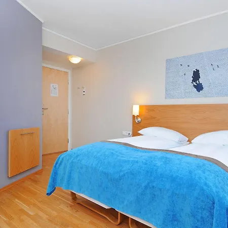 Globus Hotel 3*